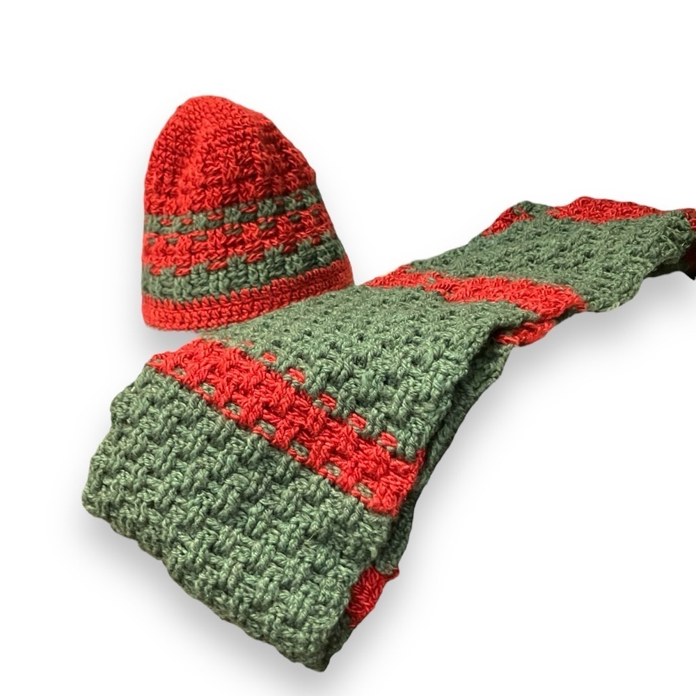 Handcrafted Red Green Crochet Hat Scarf Set 100% Silk Yarn 8 Inch Hat 44 Scarf